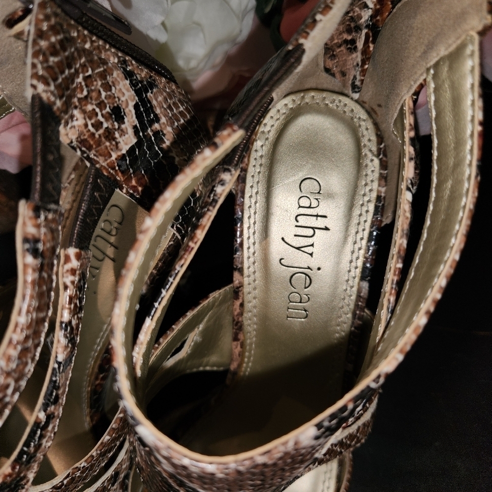 Cathy Jean size 6 Heels - Picture 6 of 8
